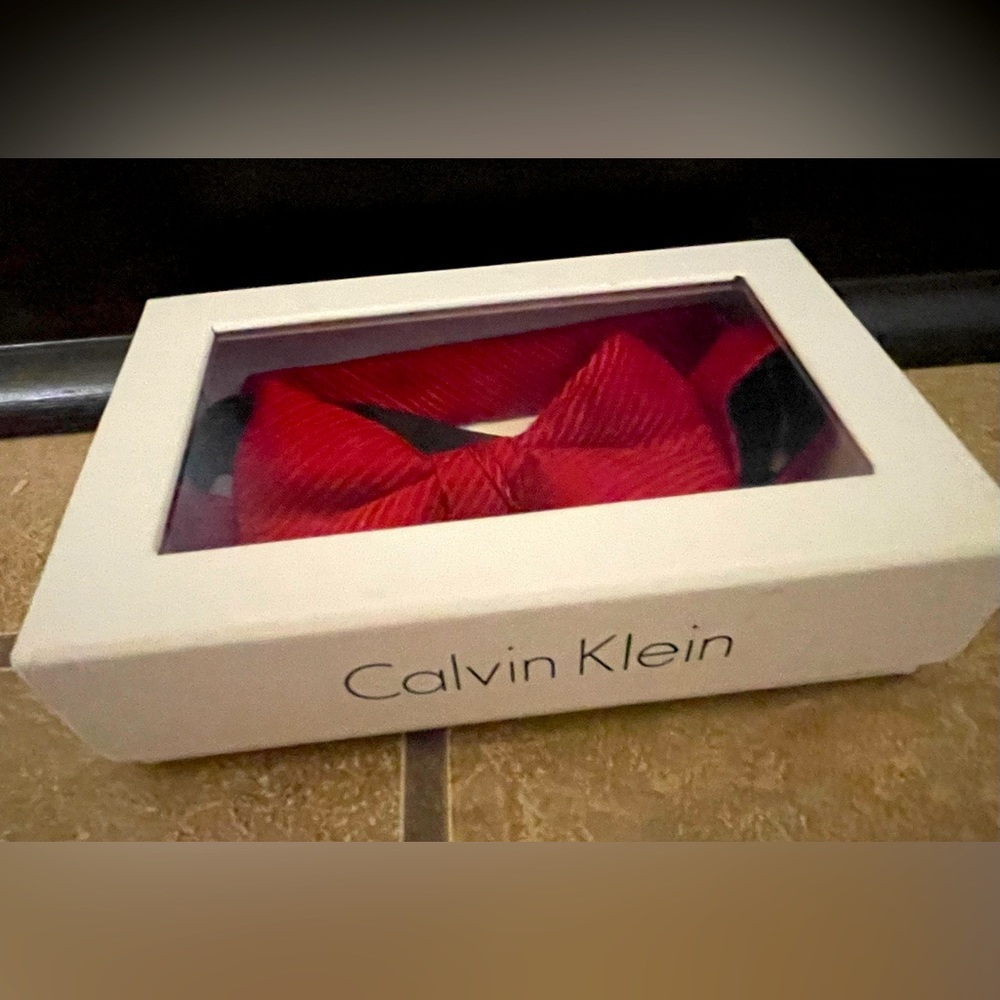 Calvin Klein Red Adjustable Bow Tie Prom Wedding Valentine’s Day GUC